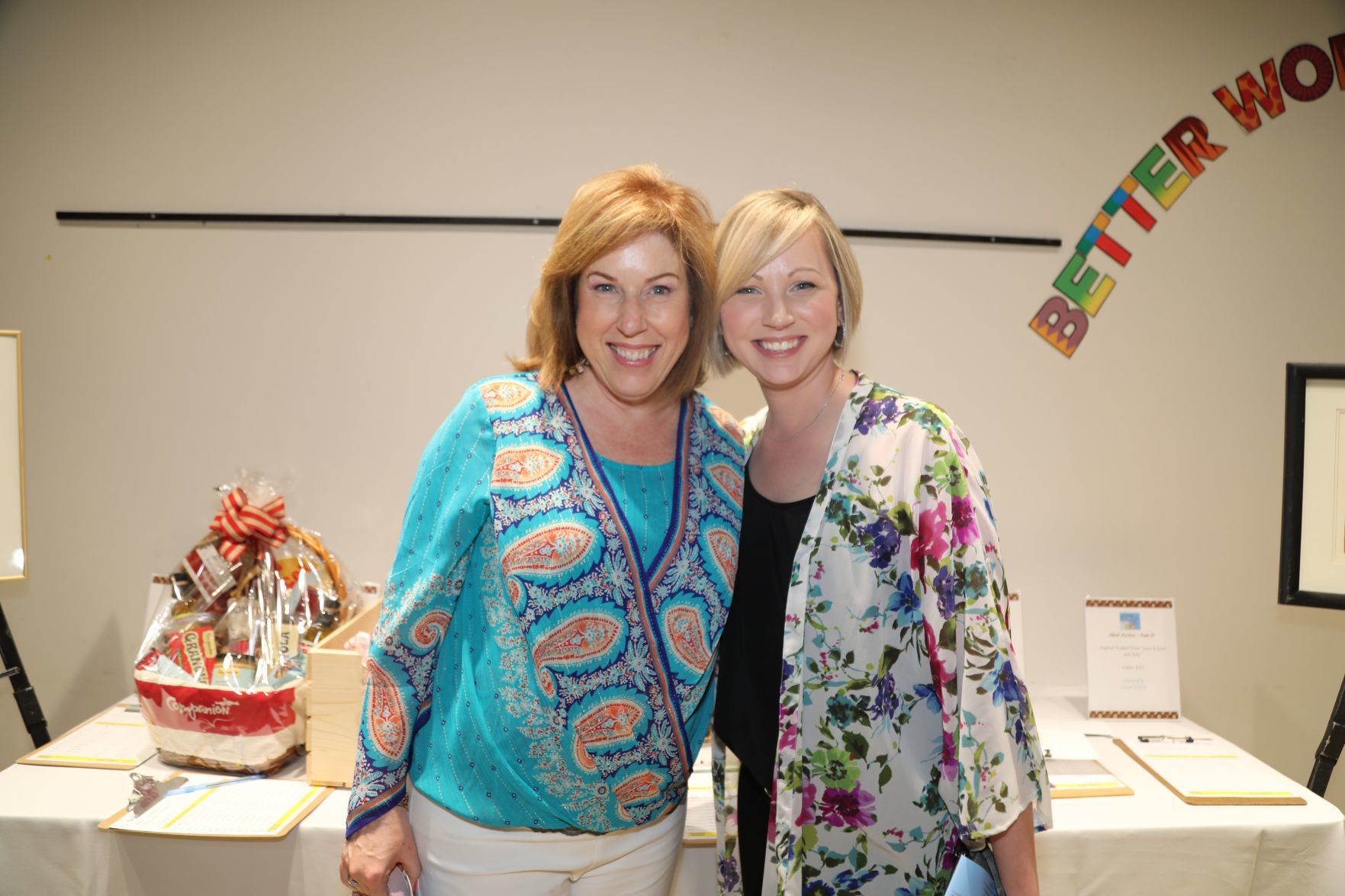 Anne Klene, Laurie Loeschner